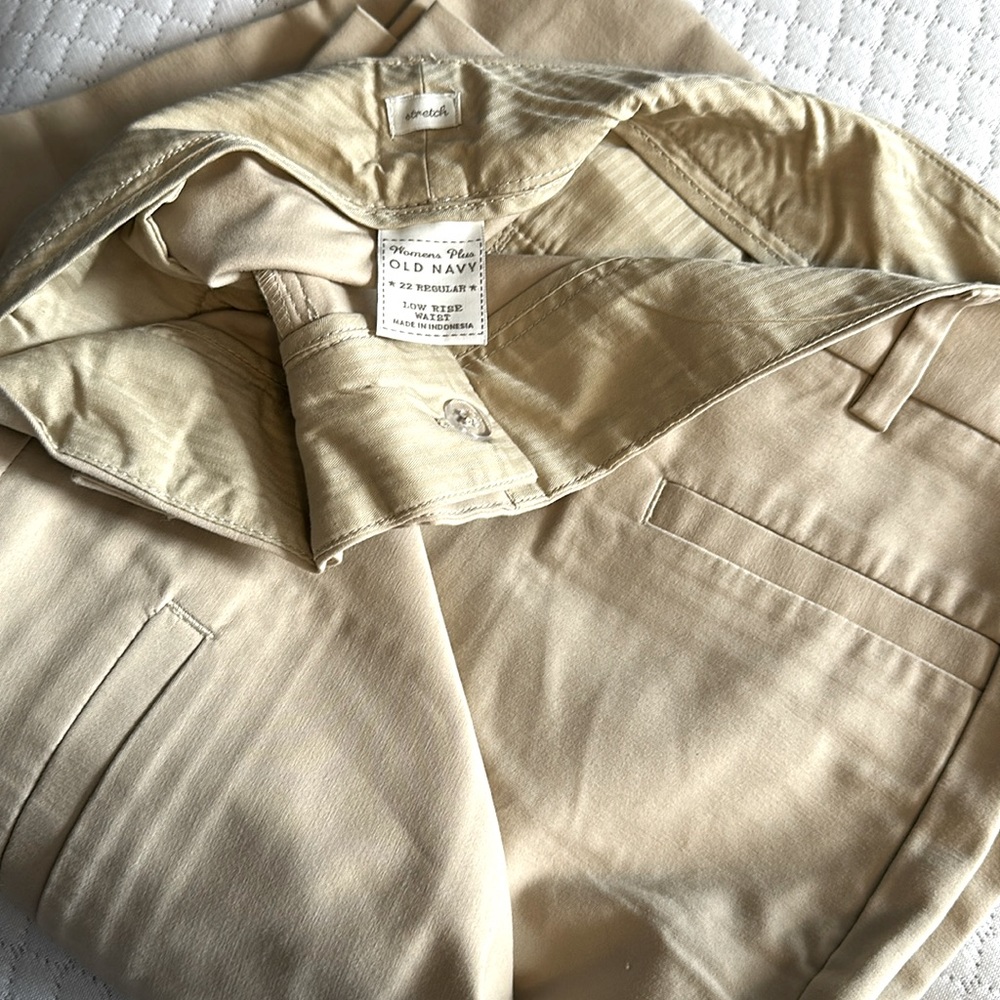 NWOT Old Navy Khaki Dress Pants